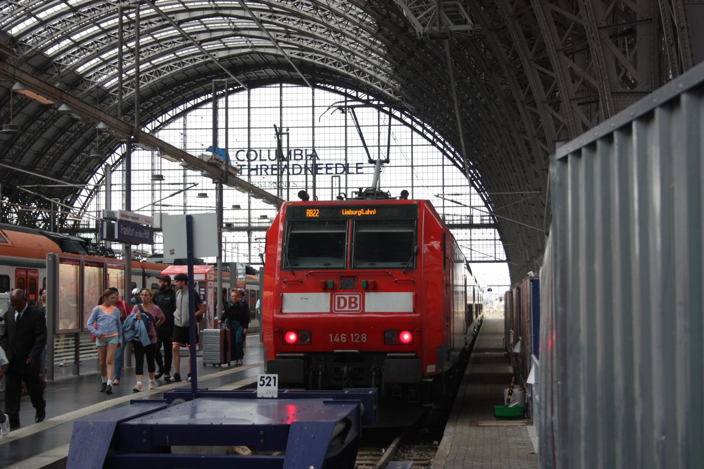 Bahnsteighalle des Frankfurter Hauptbahnhofs
