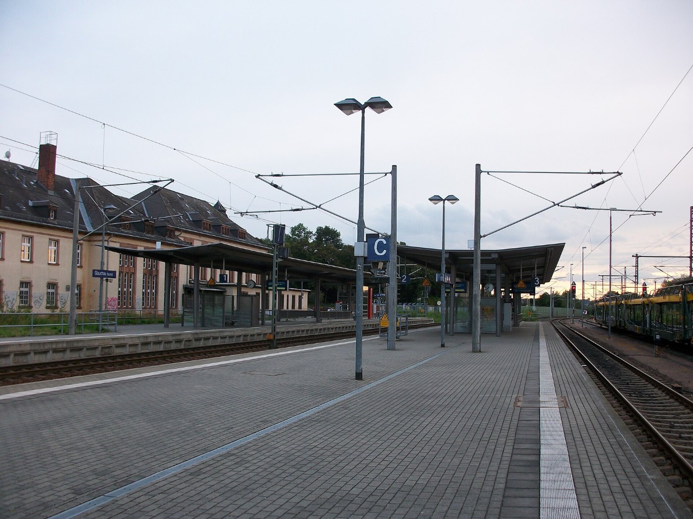 Bahnhof Glauchau (Sachs), Bahnsteige (1)