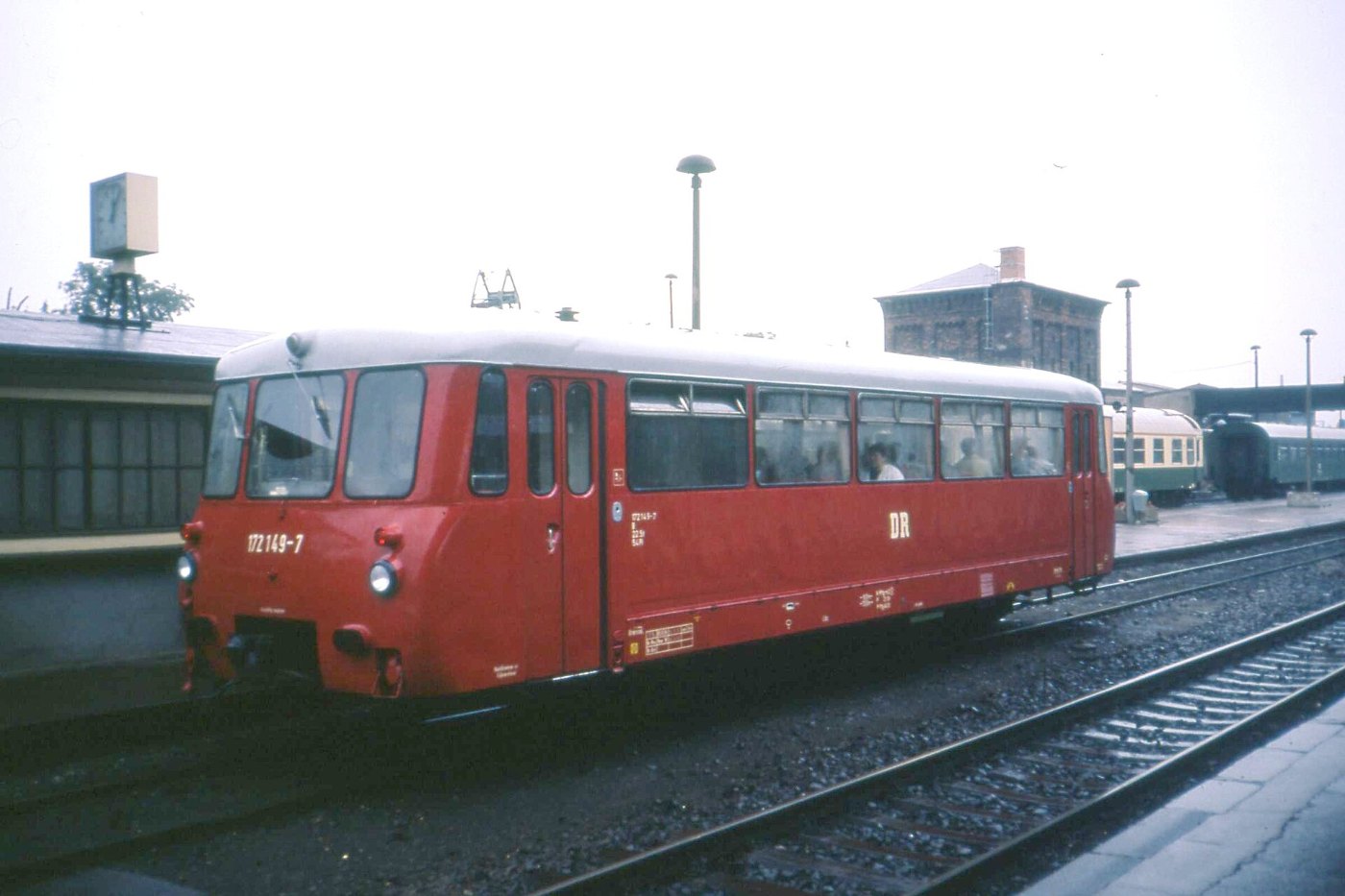 Bahnhof Gotha 1991. DR 172 149 7, Piglet taxi departure for Crawinkel ()