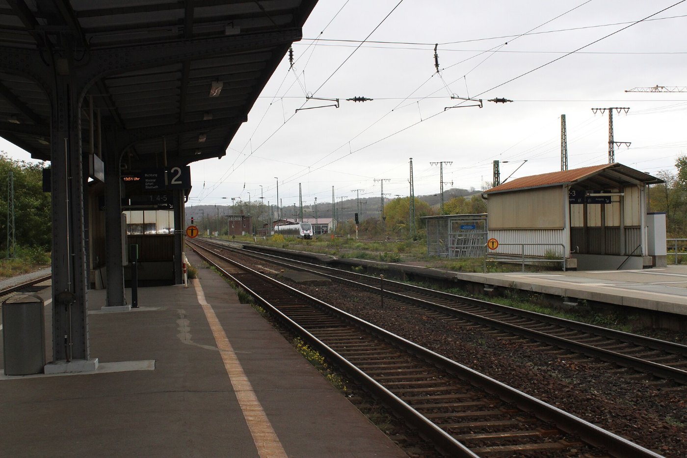Bahnhof Großheringen, Bahnsteige (4)