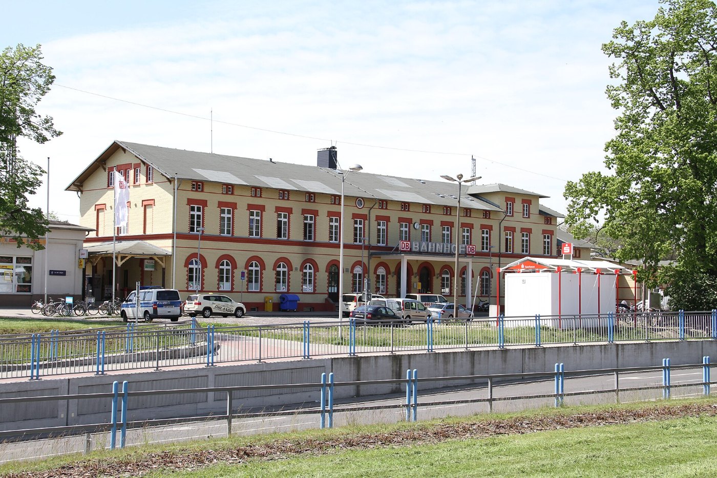 Bahnhof Greifswald Front 02