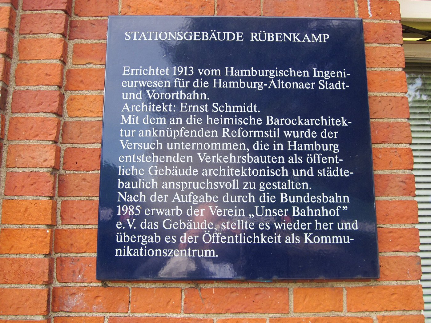Geschichtstafel am S Bahnhof Rübenkamp in Hamburg Barmbek Nord