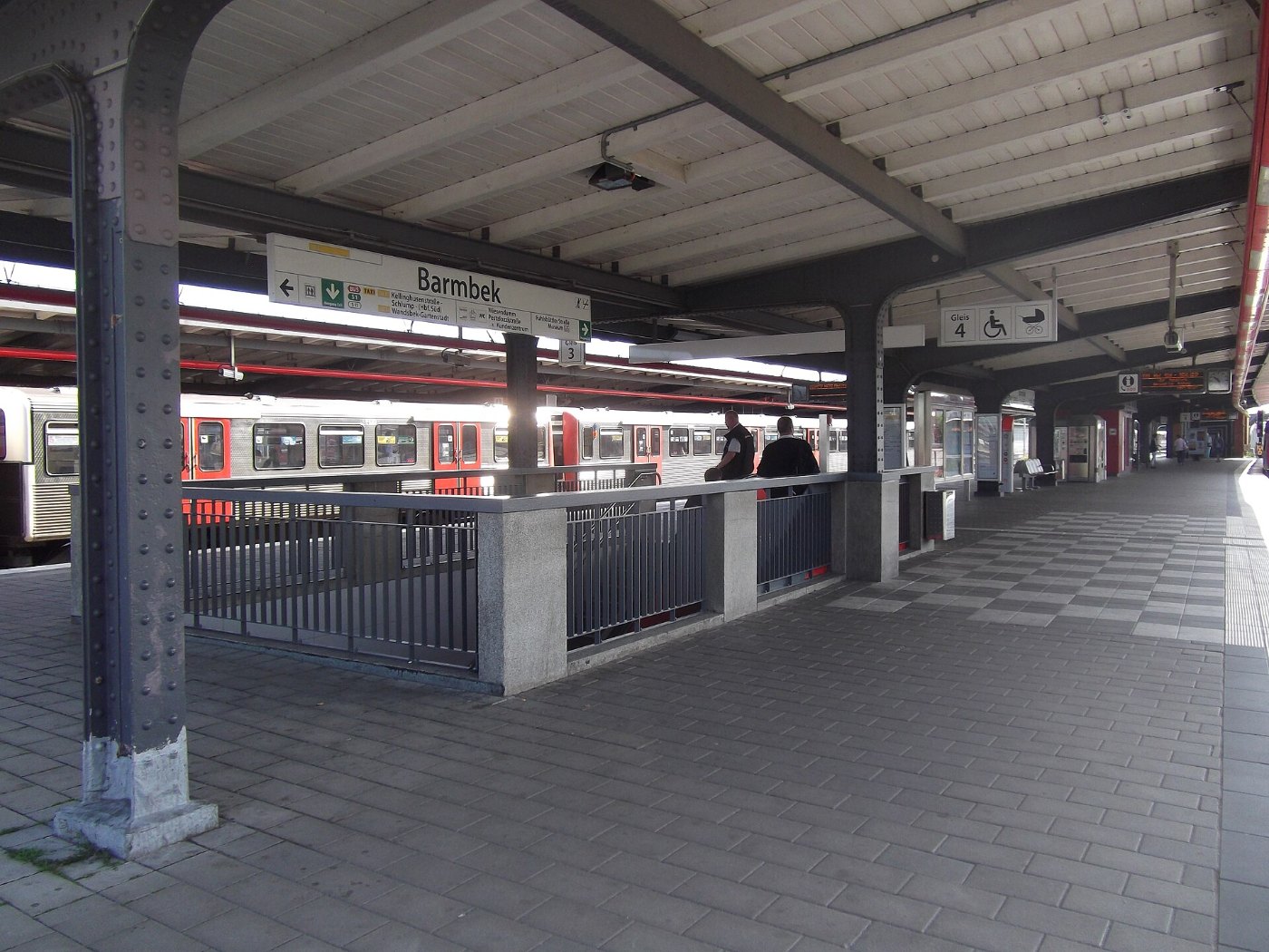 Hamburg U Bahn Barmbek DS129