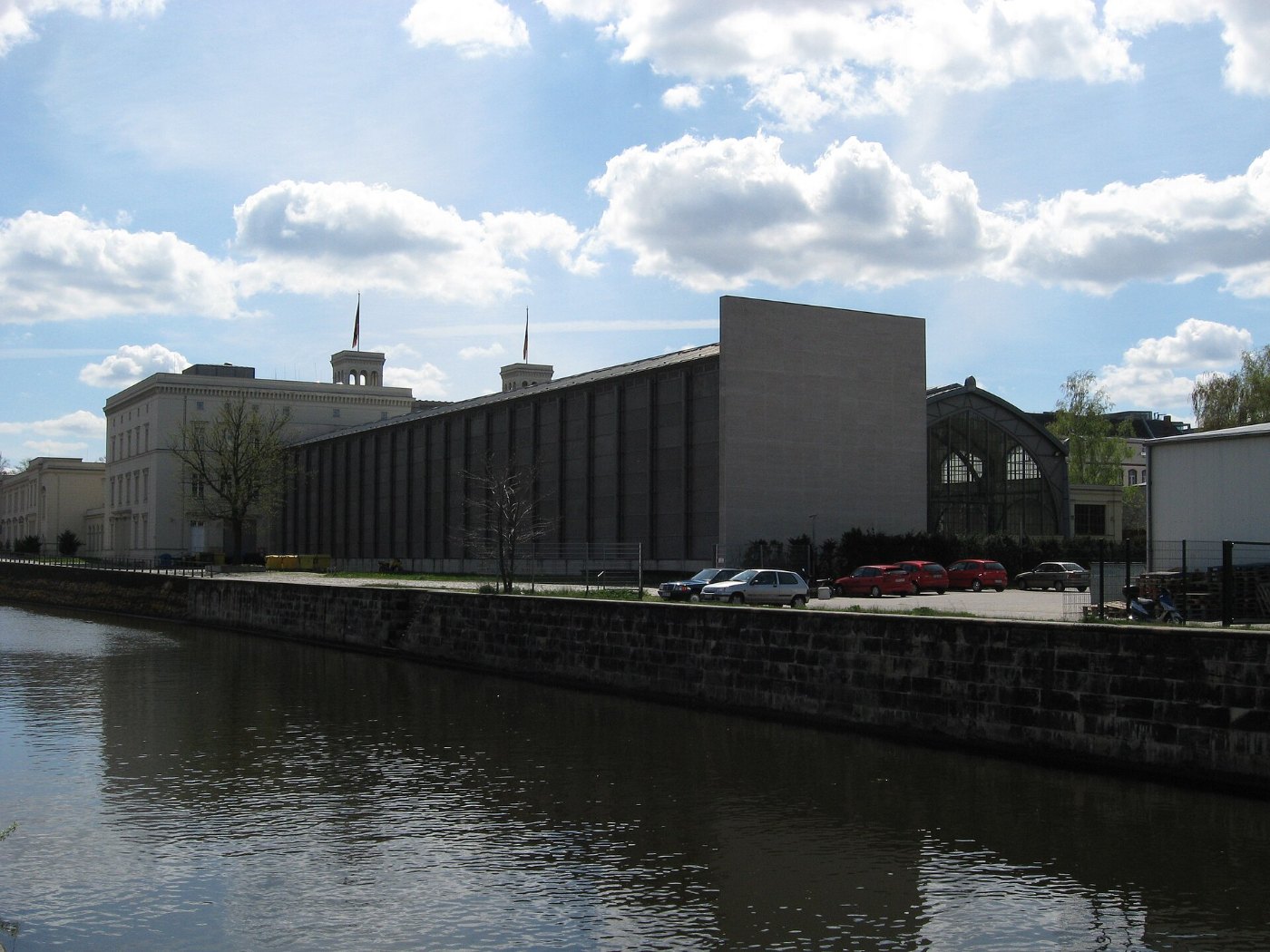 Berlin Hamburger Bahnhof Rueckseite