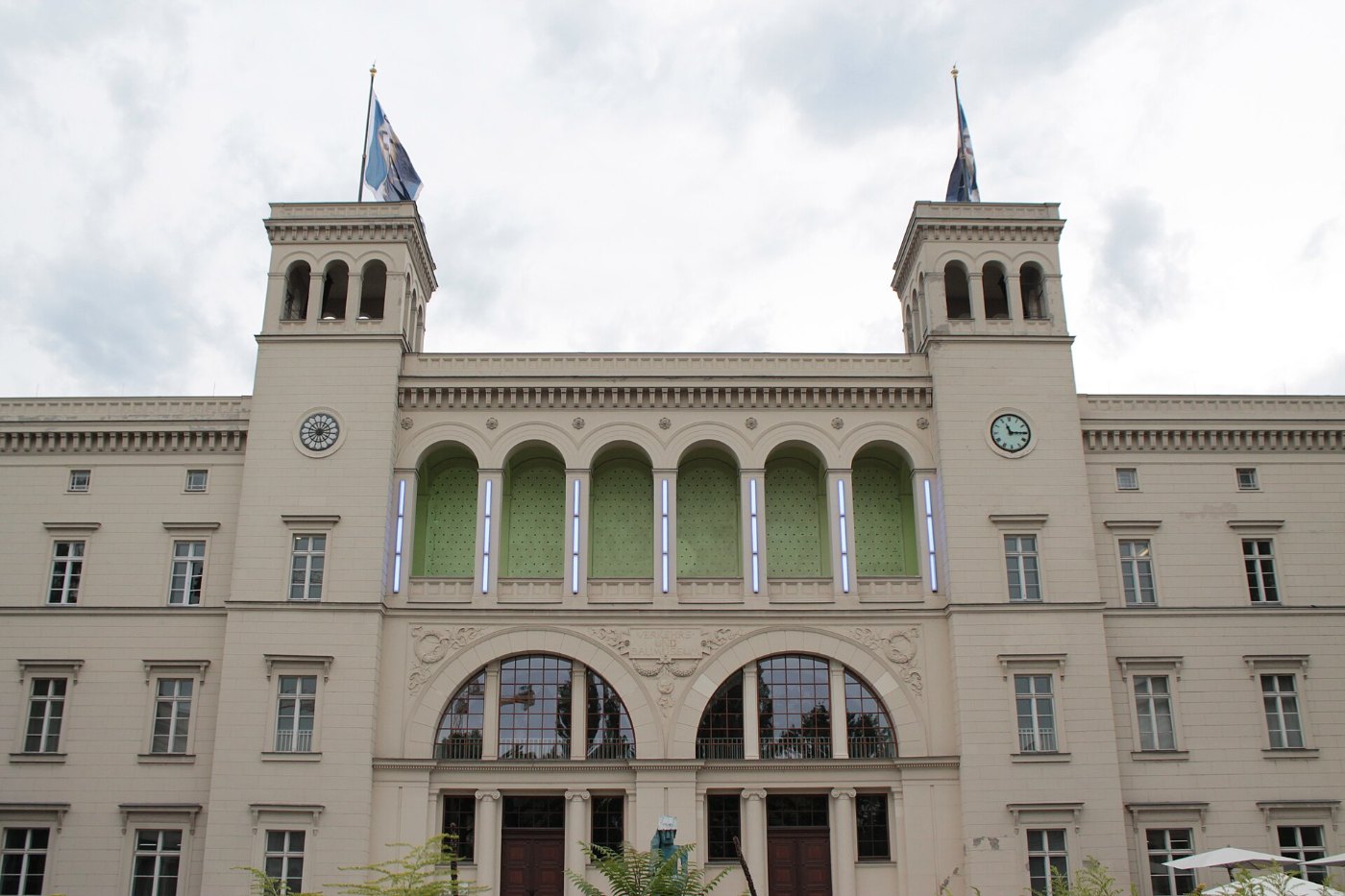 Exterior of the Hamburger Bahnhof (Berlin) 01