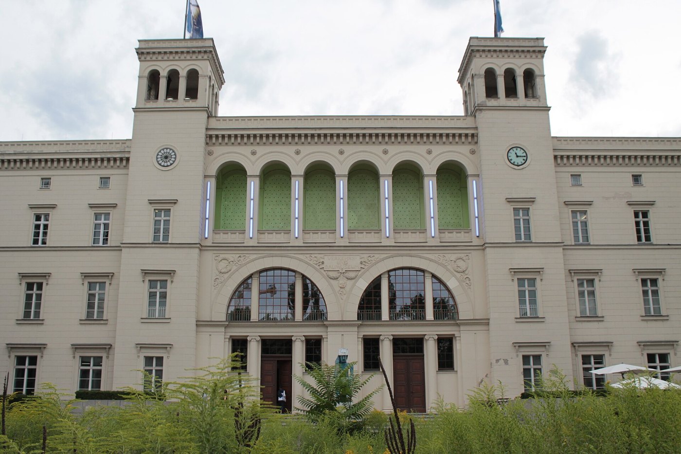 Exterior of the Hamburger Bahnhof (Berlin) 02