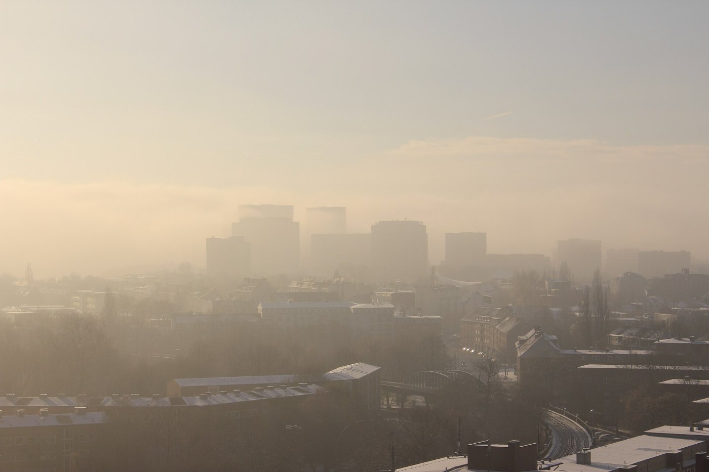 Hamburg (Berliner Tor) im Nebel
