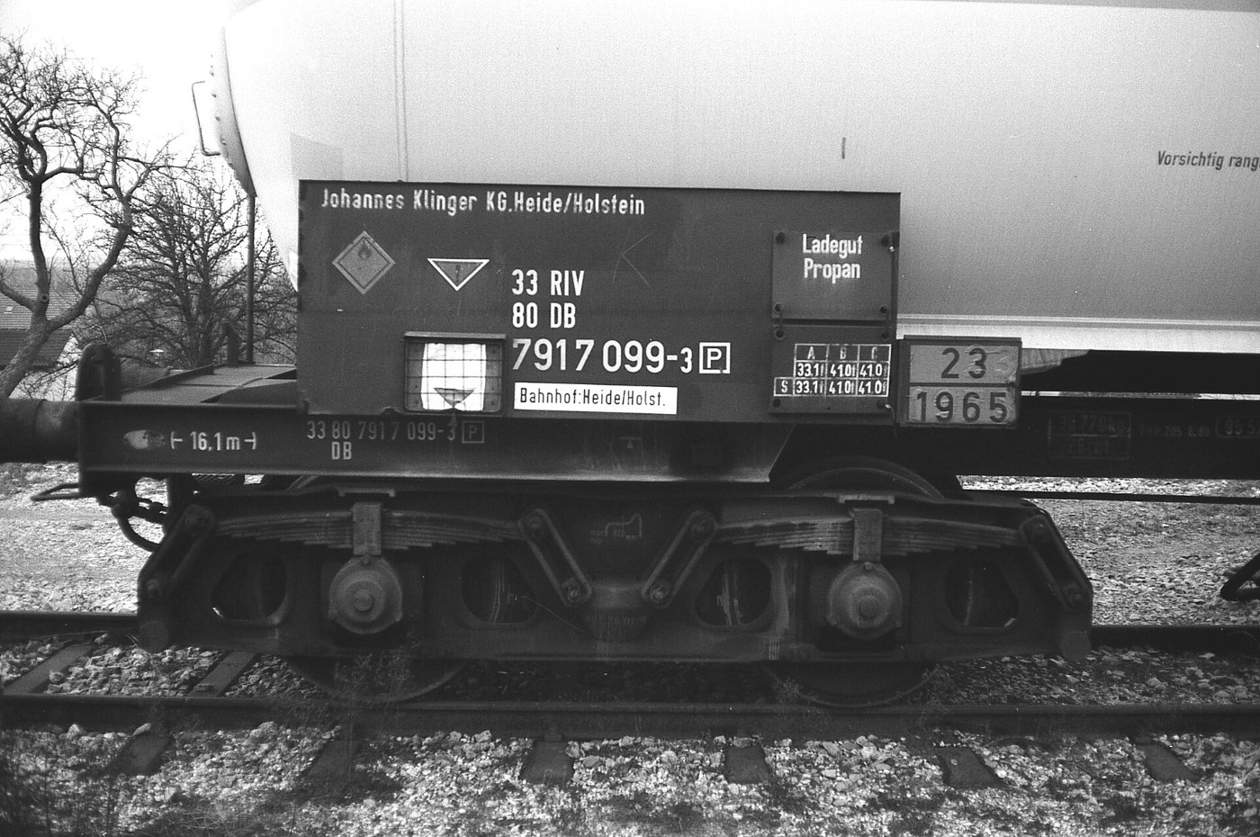 Bhf. Langenburg, FINAGAS Kesselwaggon v. Bhf. Heide Holst.,1984 (2)