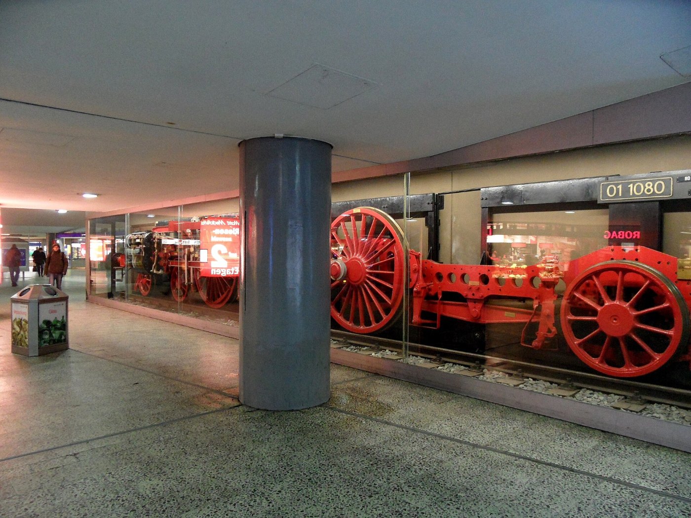 Hamburg Bahnhof Altona Unterirdische Verteilerebene ()