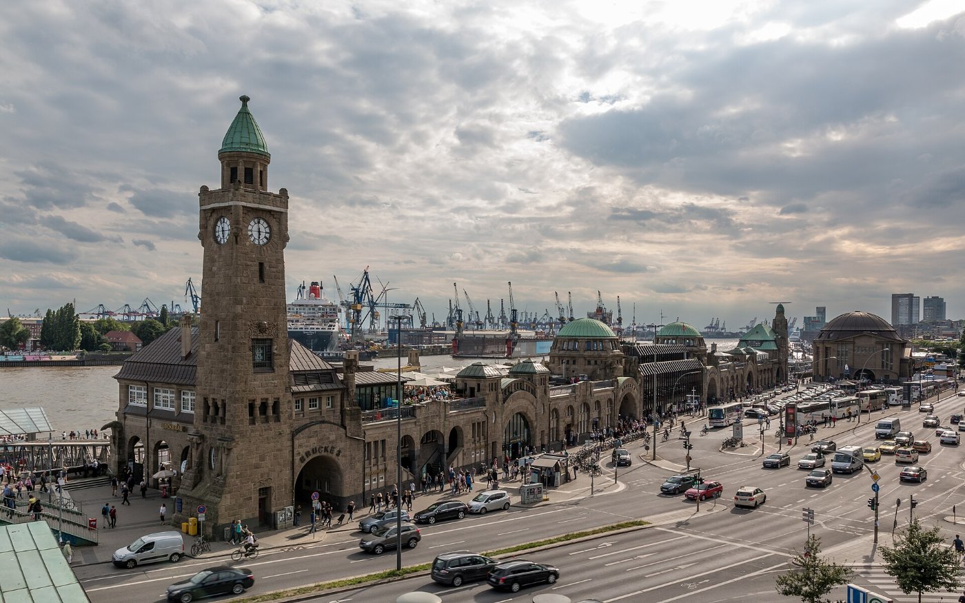 Hamburg, Landungsbrücken 2016 3173