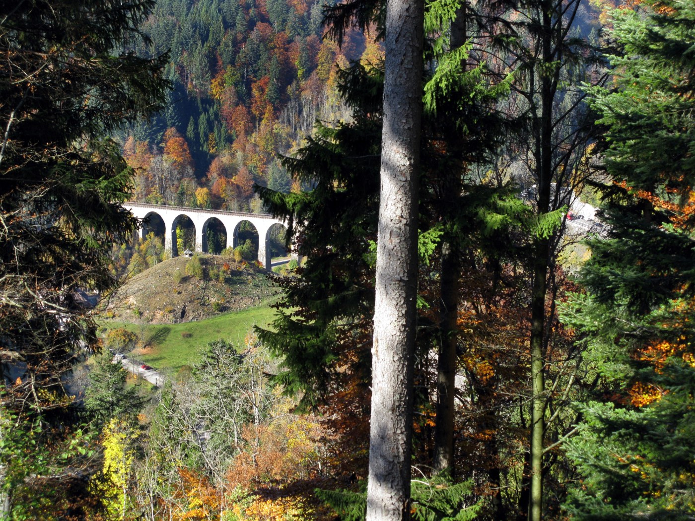 Die Höllentalbahn auf dem Ravennaviadukt