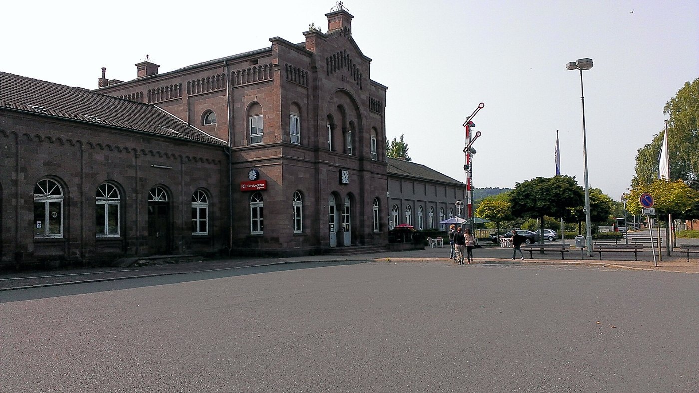 Bahnhof Holzminden Platz