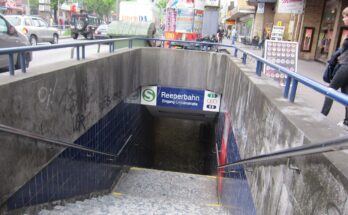 S Bahn Station Reeperbahn Eingang Lincolnstraße