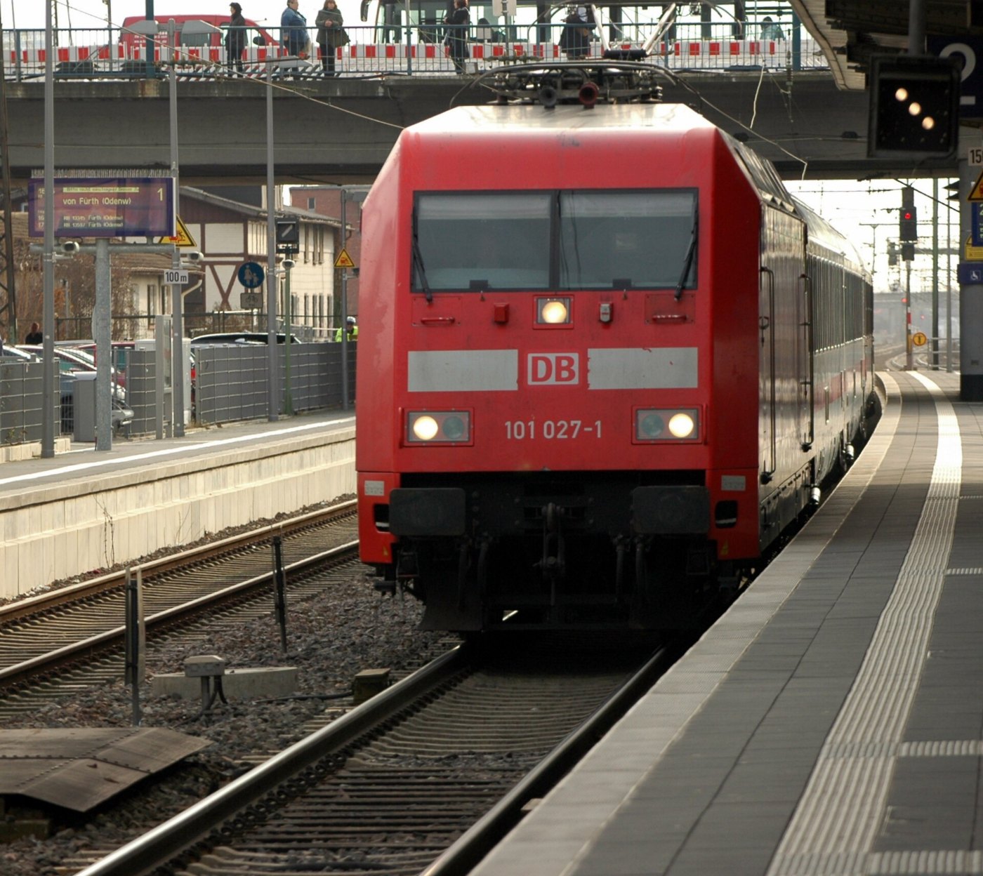 Bahnhof Weinheim DB Baureihe 101 027 2019 02 13 15 03 03