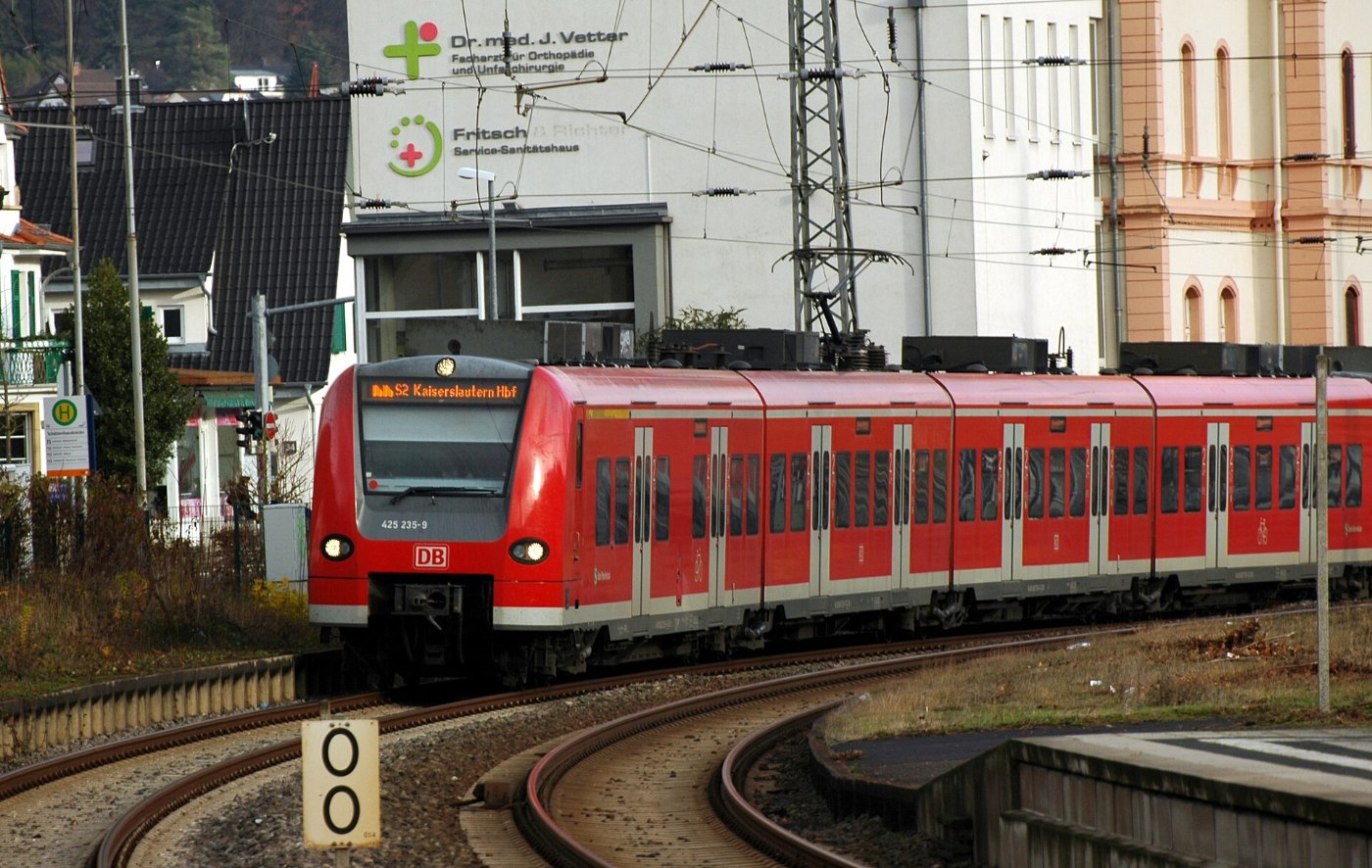 Neckargemünd DB Baureihe 425 235 9 2018 12 01 14 36 42