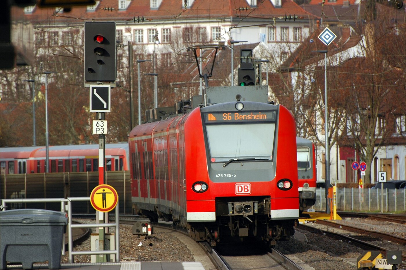 Bahnhof Weinheim DB Baureihe 425 serie 4 425 765 2019 02 13 15 12 22