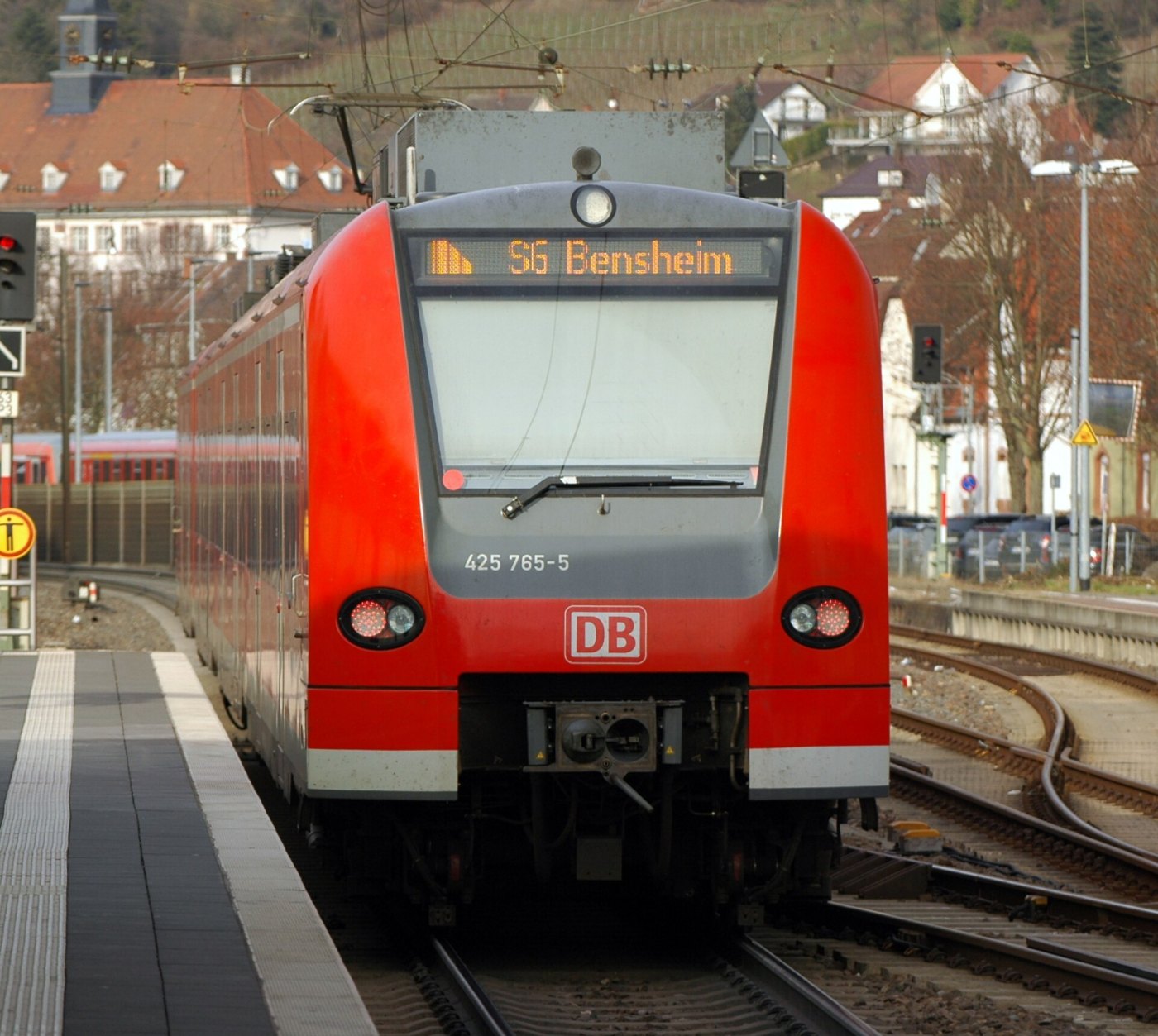 Bahnhof Weinheim DB Baureihe 425 serie 4 425 765 2019 02 13 15 12 17