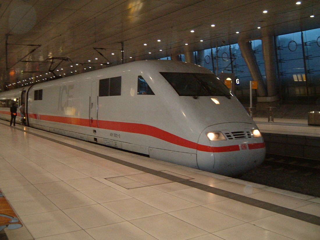 ICE 1 Frankfurt am Main Flughafen Fernbahnhof