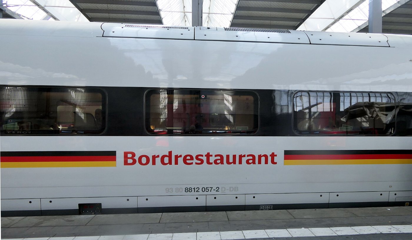 München Hbf, ICE 9457 Bundesrepublik Deutschland, Bordrestaurant, 6