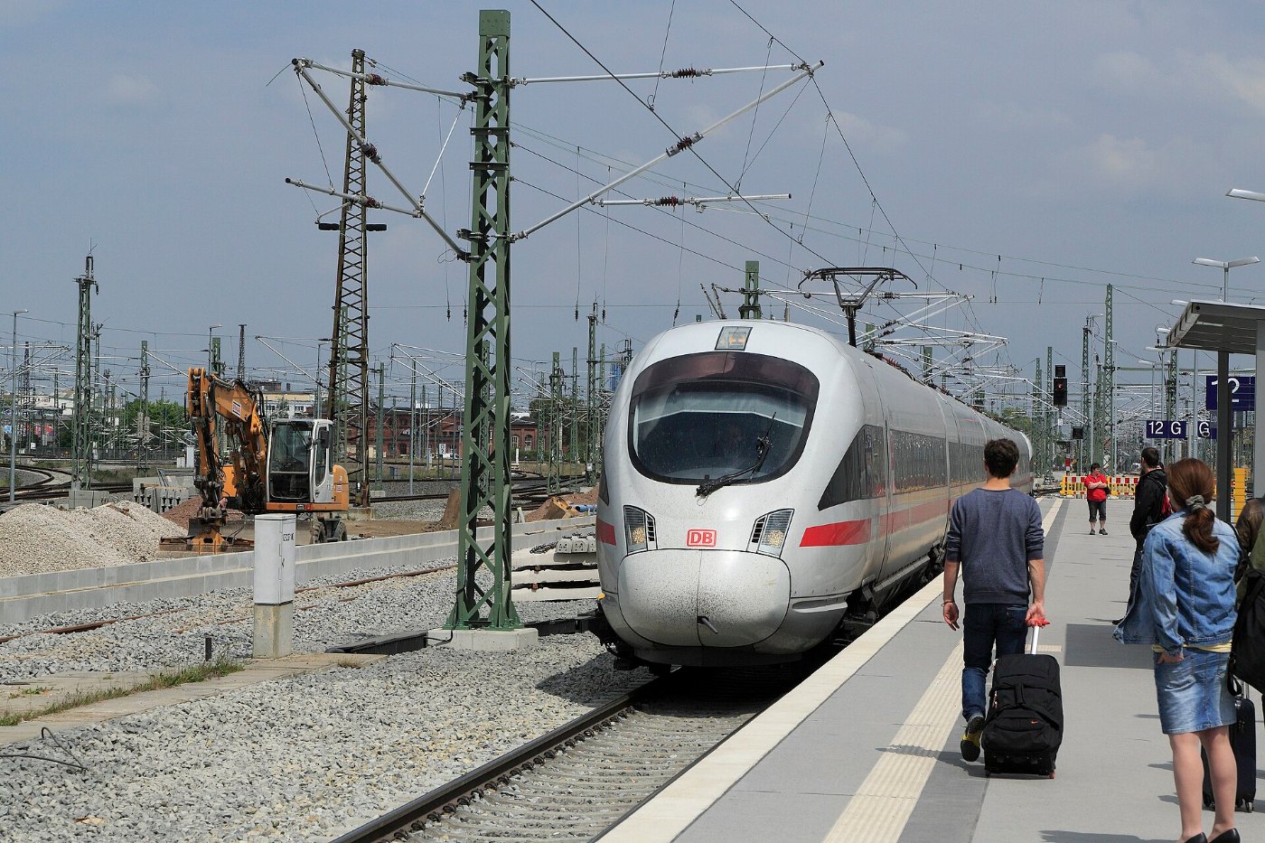 J22 669 Bf Leipzig Hbf, 411 xxx