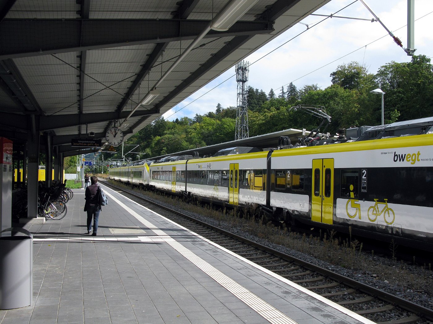 Alstom Coradia Continental auf der Höllentalbahn im Freiburger Wiehrebah
