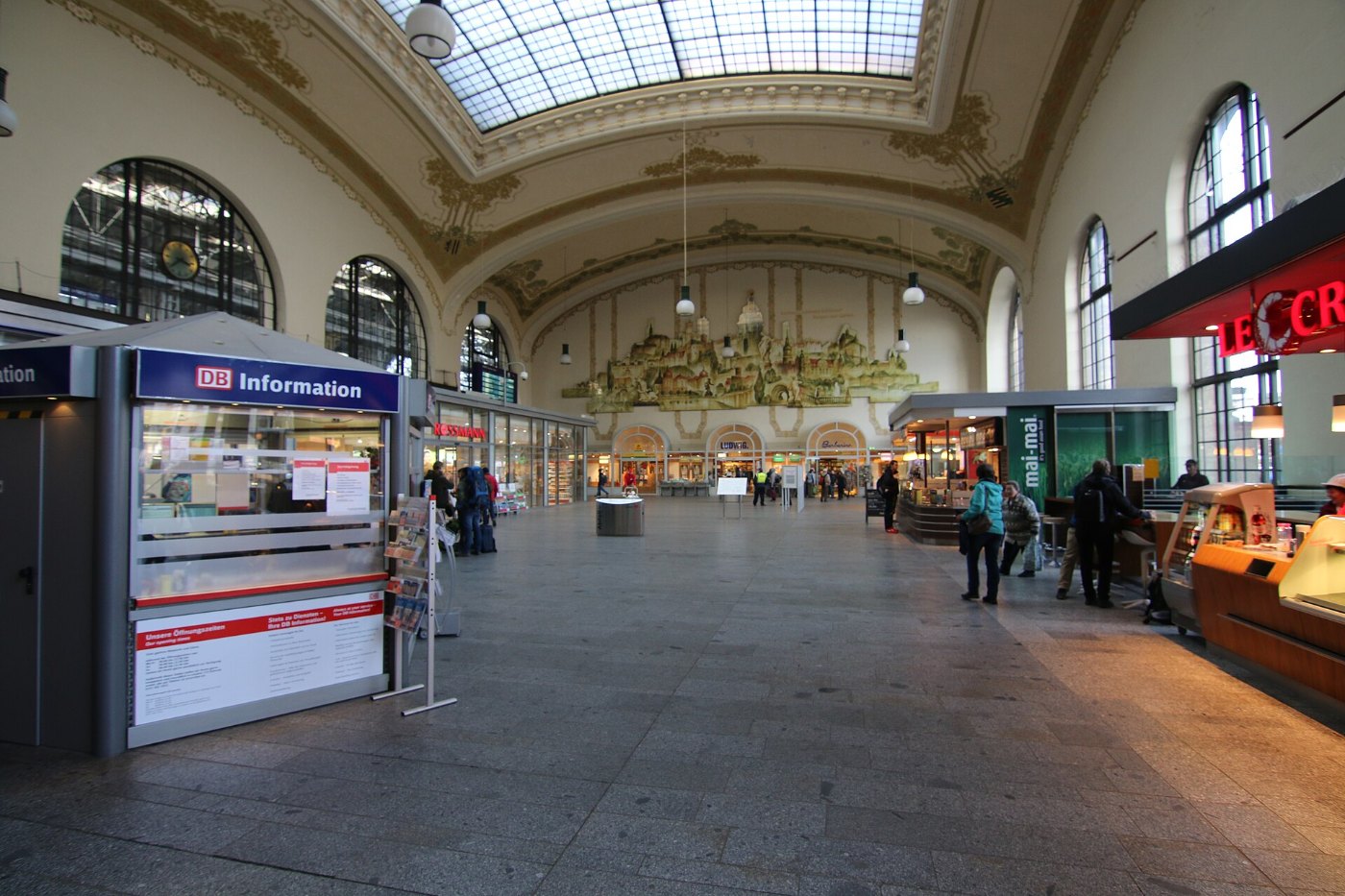 2016 03 04 Bahnhof Dresden Neustadt, Bahnhofshalle by DCB–2