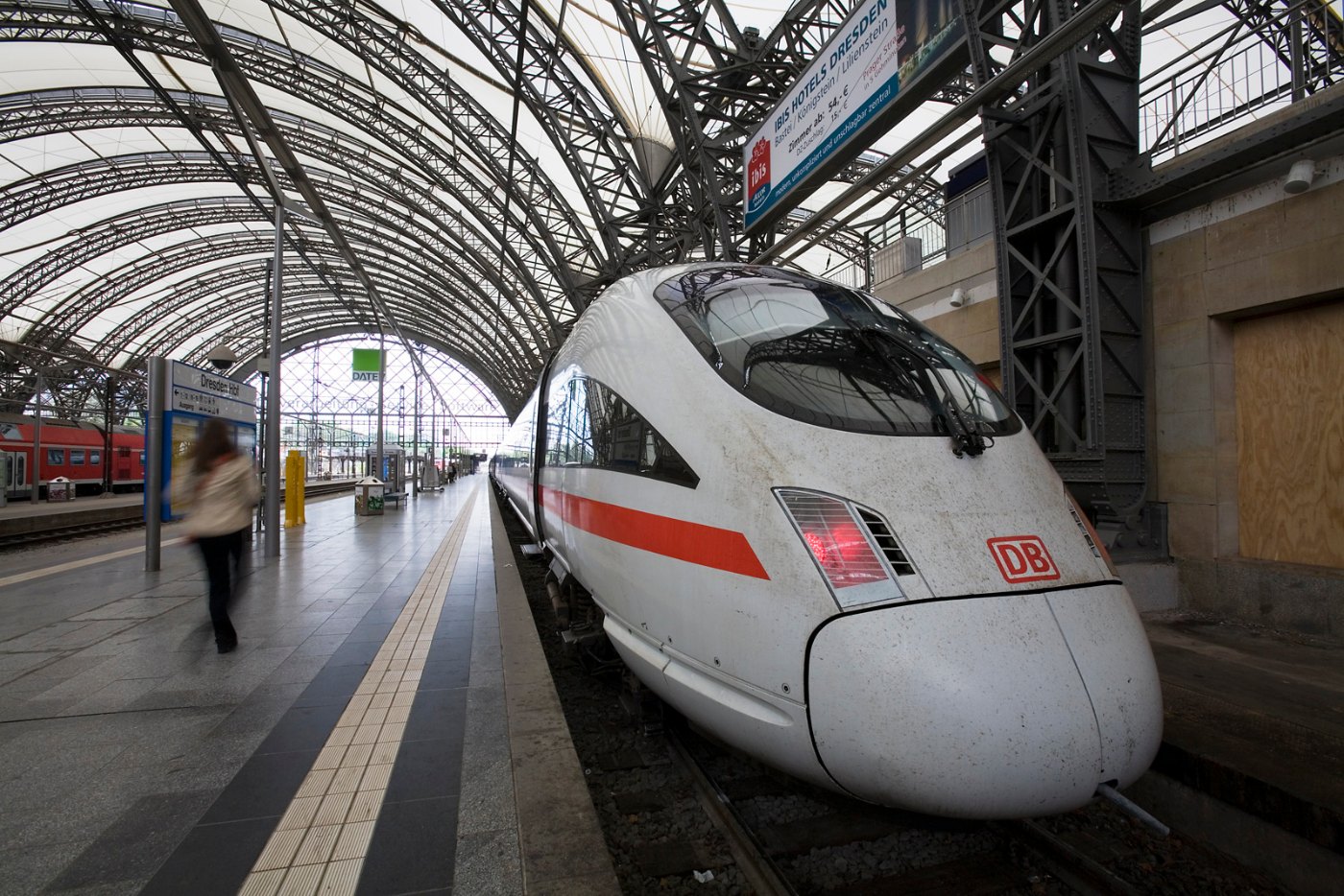 ICE train in Dresden Hauptbahnhof