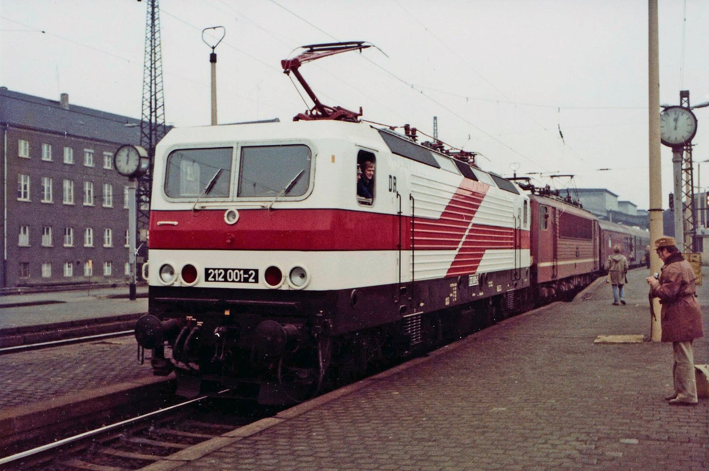 212 001 in Halle Hbf