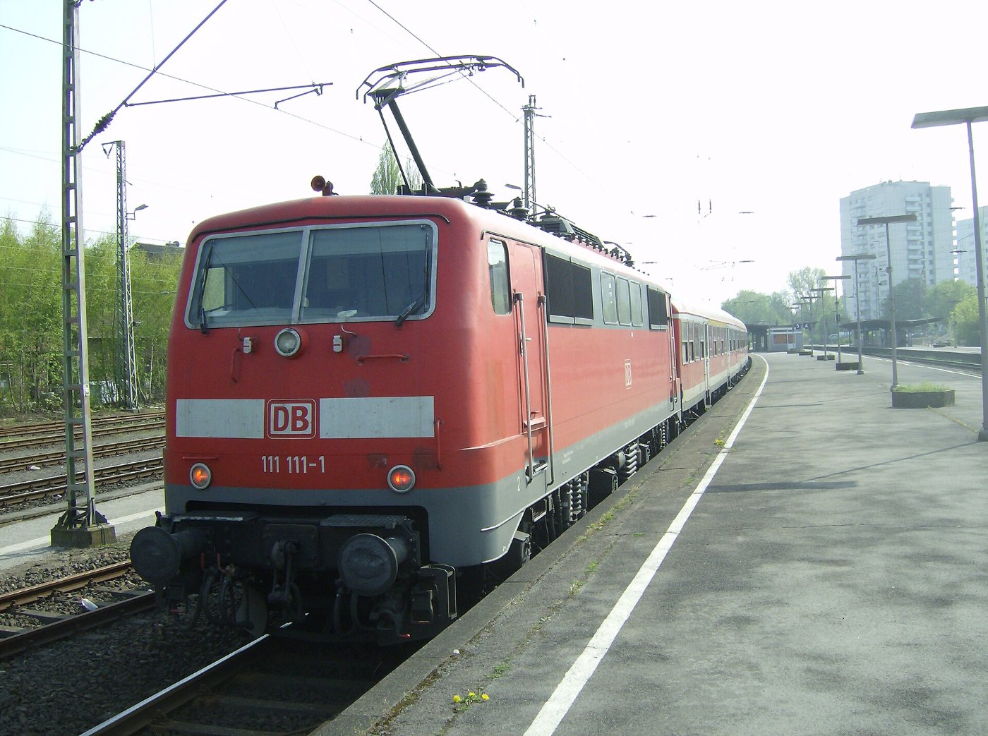 DB Class 111 111 at Wesel