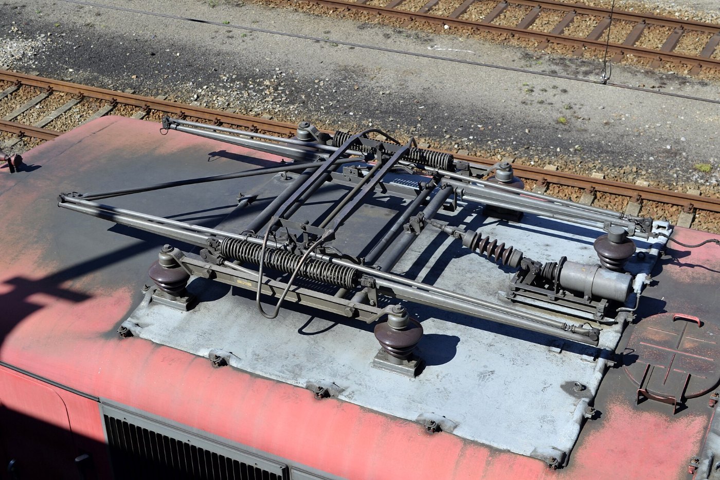 DB Baureihe 111 Stromabnehmer (1)