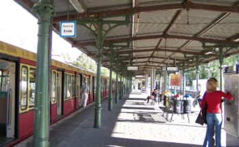 Bahnhof Berlin Baumschulenweg Bahnsteig A September