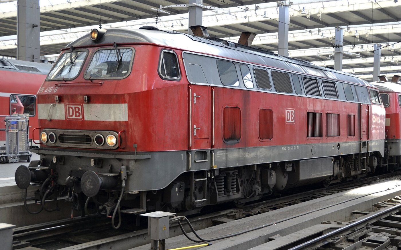 München Hauptbahnhof Diesellok 218 416 6