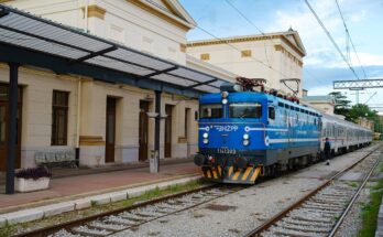 Kroatien Rijeka Regionalzug mit 1141