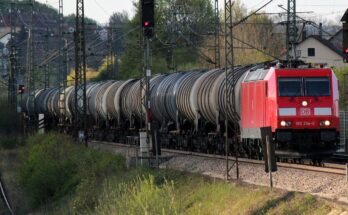 DB BR 185 254 0 Güterzug Kesselwagen (DE) Treuchtlingen 20.04.2014 () (c