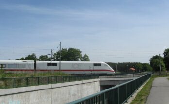 Schwanheide ICE Durchfahrt durch Bahnhof 2008 05 23 126