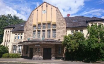 Bahnhof Leinhausen, Bahnhofsgebäude, Fassade