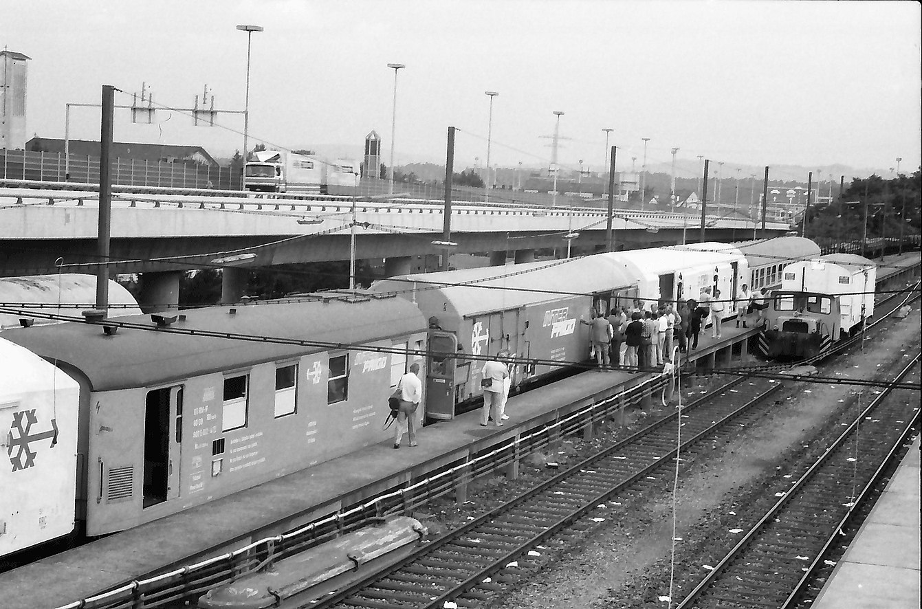 Weil Verschiebebahnhof; Beeisungsgleise mit Wagen LABW Staatsarchiv Frei
