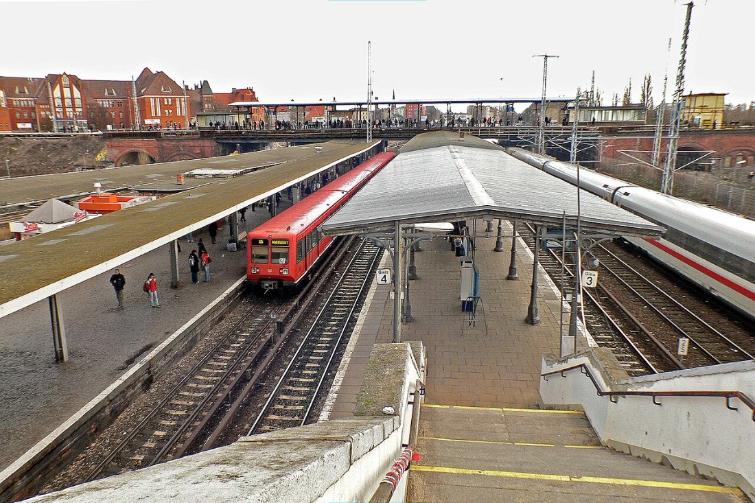 S Bahnsteig Ostkreuz Treppe 2007