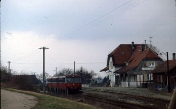 Maitis Hohenstaufen Einfahrt Zug 6625 Schienenbus 797 505 Beiwagen Baure