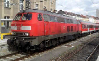 München Hauptbahnhof auf Bahnsteig zu Gleis 34 Richtung Querbahnsteig RE