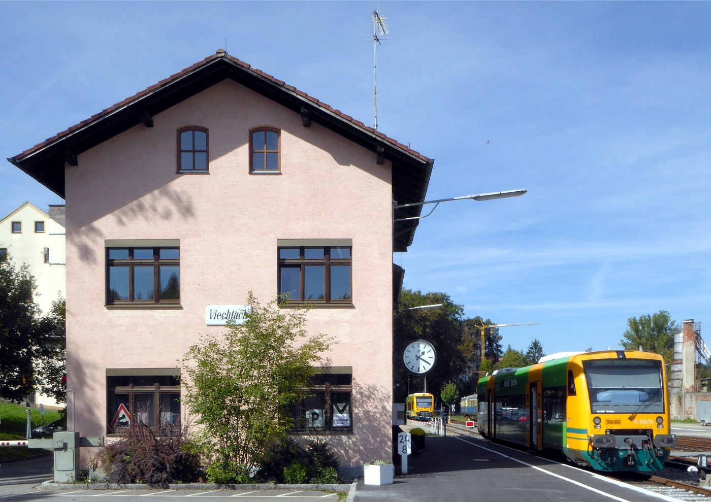 Bahnhof Viechtach mit Stadler RS1, 2