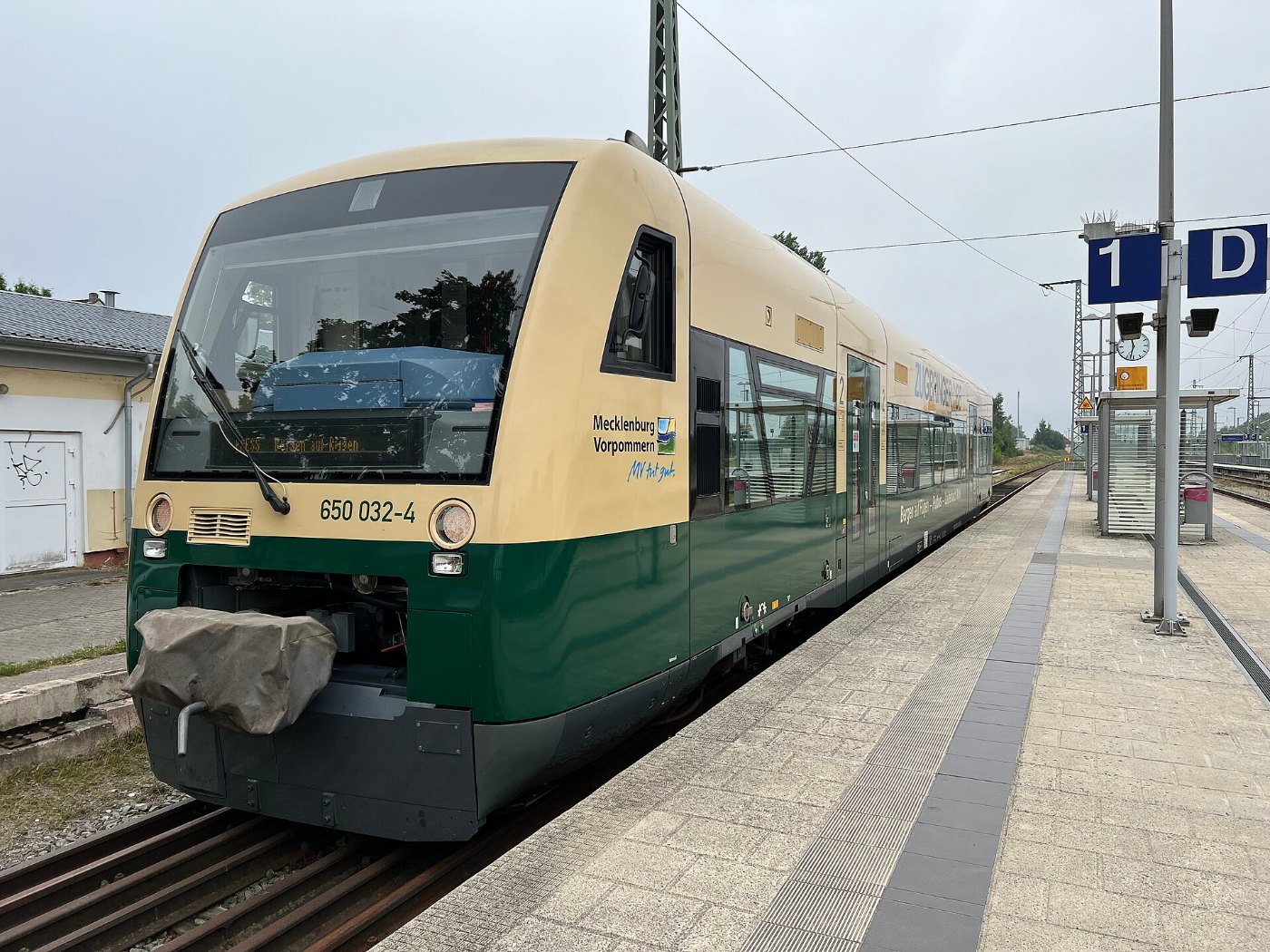 Stadler Regio Shuttle RS1 am Bahnhof Bergen auf Rügen