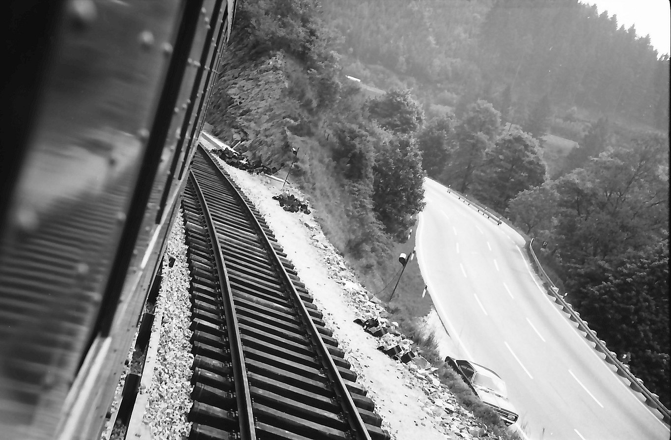 Tunnelstrecke mit Zug; Tieferlegen eines Gleises LABW Staatsarchiv Freib