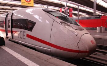 DB Baureihe 407 Wartender Zug am Münchener Hauptbahnhof 09.09.2016