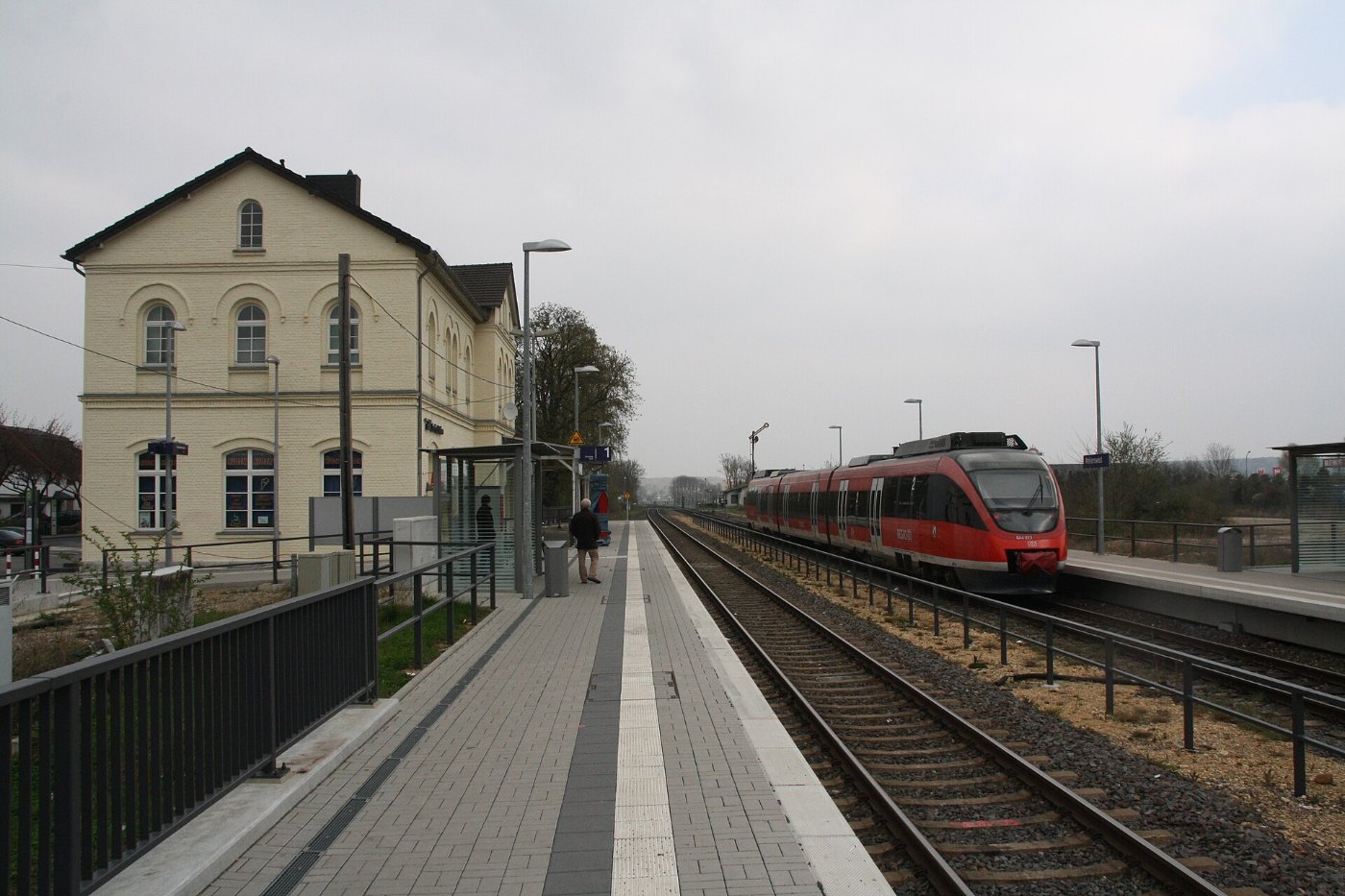 Bahnhof by Niederkasseler panoramio (6)