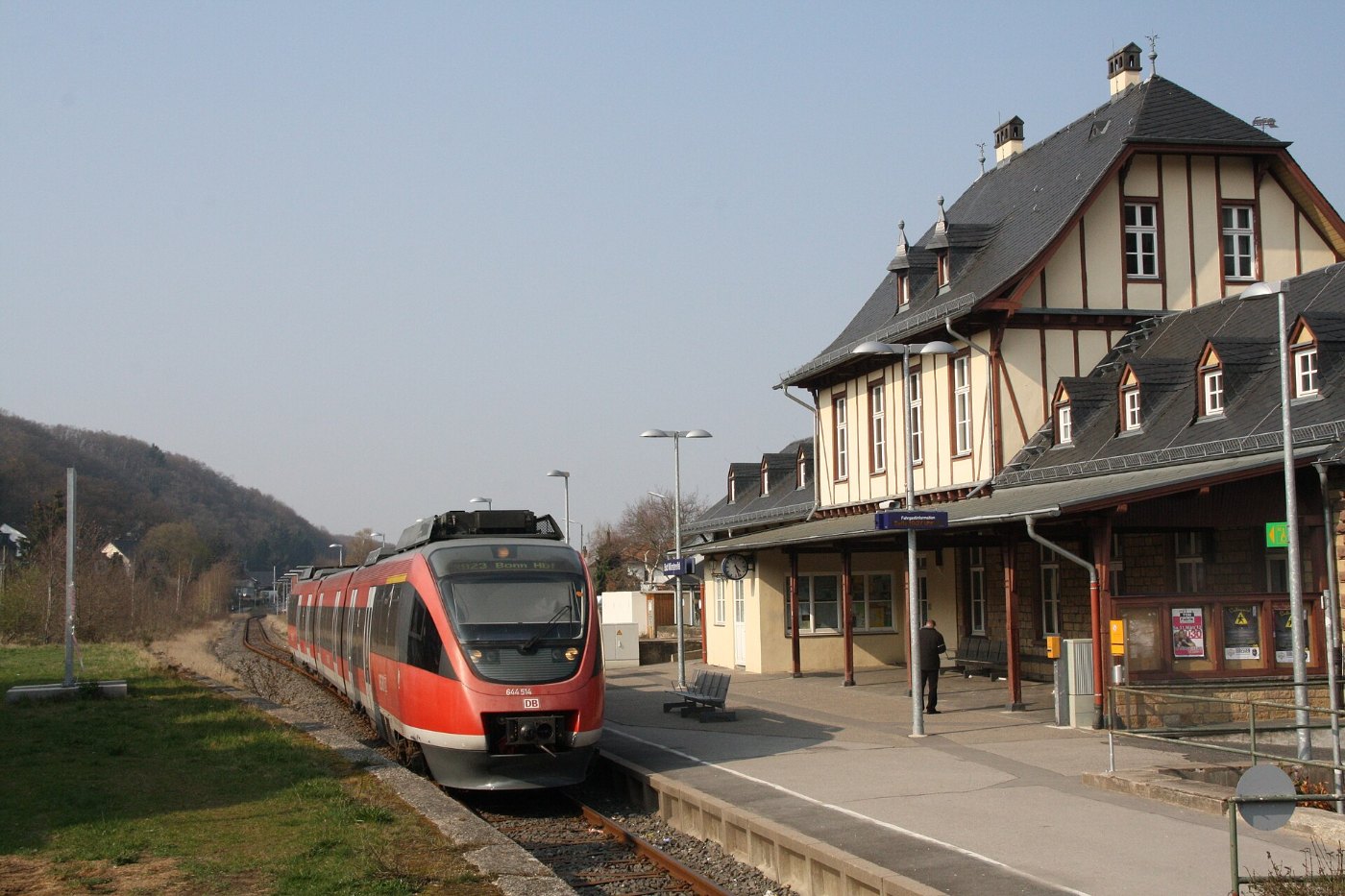 Bahnhof by Niederkasseler panoramio (7)