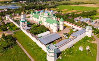 56 242 0070 Mezhyrich Monastery RB 24