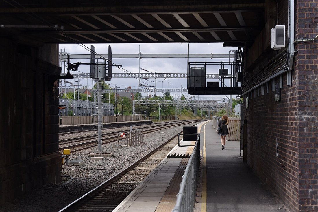 Tamworth railway station MMB 34