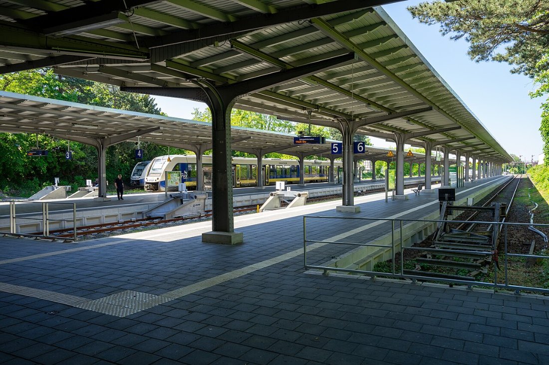 Bad Harzburg, Baudenkmal, ID , Bahnsteig, Dr. Heinrich Jasper Straße, Bi