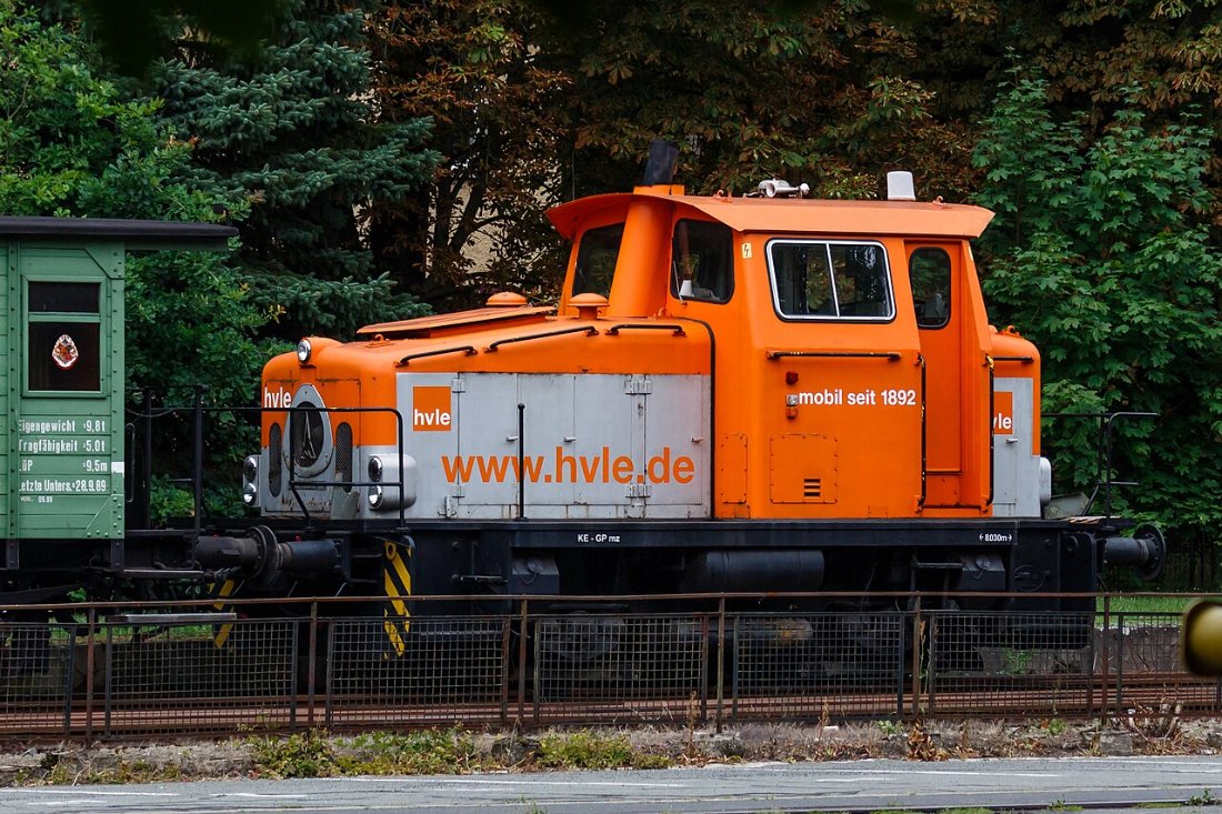 Hvle Lokomotive am Bahnhof Johannesstift